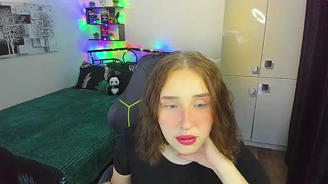 LinaTruly online show from 6, 3, 2026