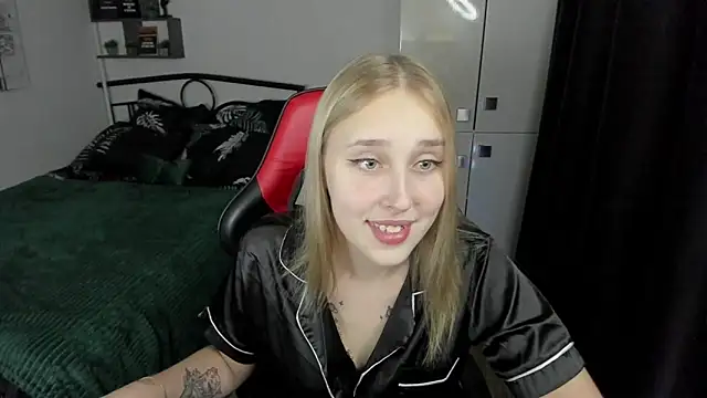 LinaTruly online show from 11, 9, 2025