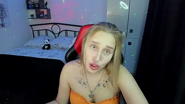 LinaTruly online show from 13, 10, 2025