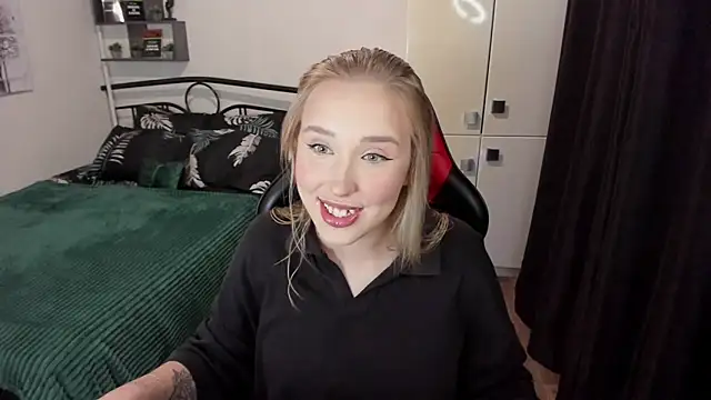 LinaTruly online show from 22, 9, 2025