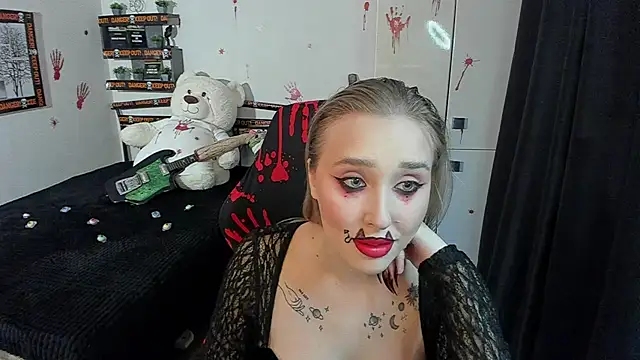 LinaTruly online show from 27, 10, 2025