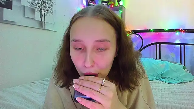 LinaTruly online show from 26, 3, 2026