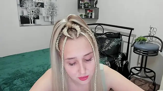 LinaTruly online show from 26, 2, 2025