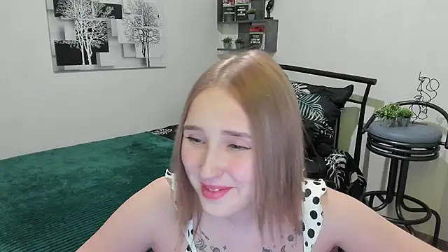 LinaTruly online show from 16, 1, 2025