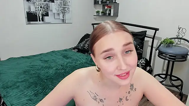 LinaTruly online show from 12, 2, 2025