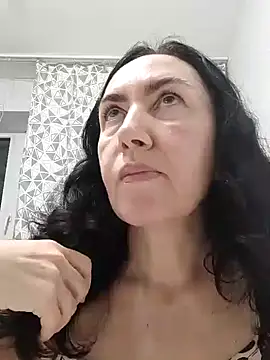 SweetBerryBella online show from 9, 2, 2025