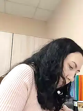 SweetBerryBella online show from 30, 1, 2025