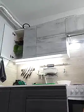 SweetBerryBella online show from 9, 2, 2025