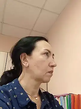 SweetBerryBella online show from 7, 2, 2025