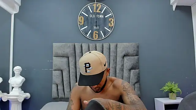 Robin Rief online show from 12, 4, 2026