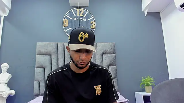 Robin Rief online show from 5, 4, 2026