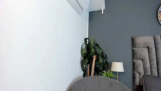 Robin Rief online show from 5, 12, 2025