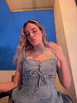 Snapshot of NicoleCut chatting on 25, 4, 2026 NicoleCut online show from 25, 4, 2026