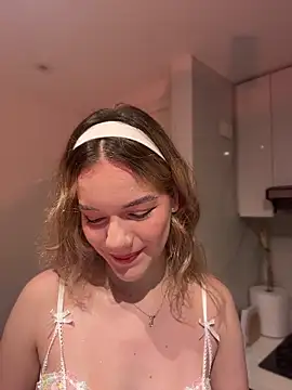 NicoleCut online show from 7, 4, 2026