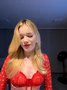 NicoleCut online show from 4, 12, 2025