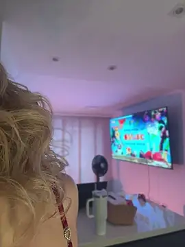 NicoleCut online show from 12, 4, 2026