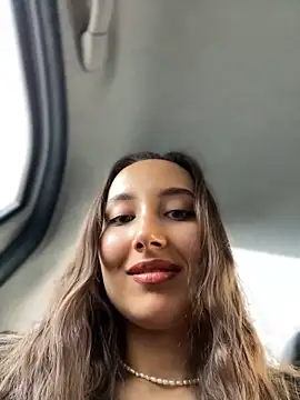 VelvetVixenI online show from 15, 4, 2026