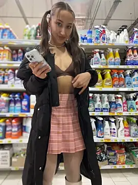 Snapshot of VelvetVixenI chatting on 7, 2, 2026 VelvetVixenI online show from 7, 2, 2026