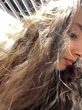 VelvetVixenI online show from 14, 4, 2026