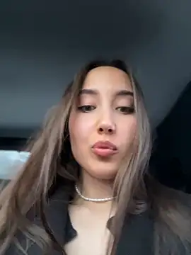 VelvetVixenI online show from 13, 4, 2026