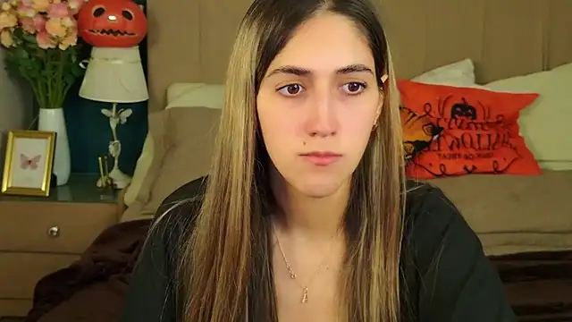 Teresa Stane online show from 4, 11, 2025