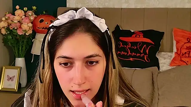 Teresa Stane online show from 29, 10, 2025