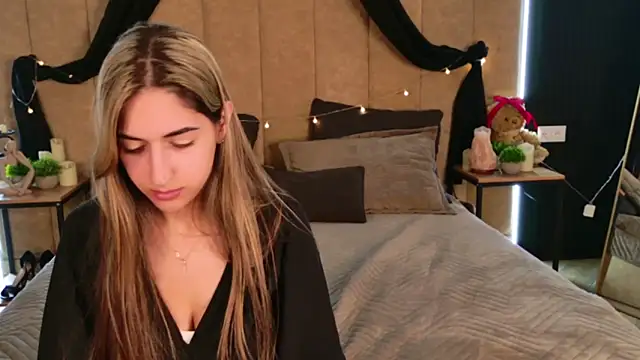 Teresa Stane online show from 19, 3, 2025