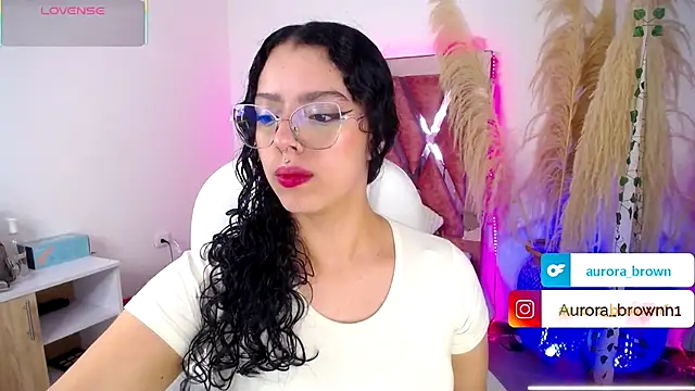 Aurora Brownn online show from 18, 9, 2025