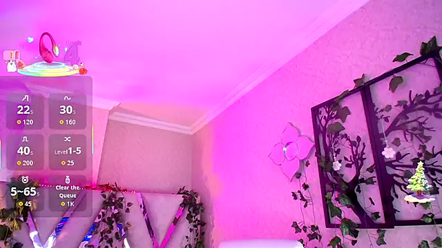 Aurora Brownn online show from 4, 12, 2025