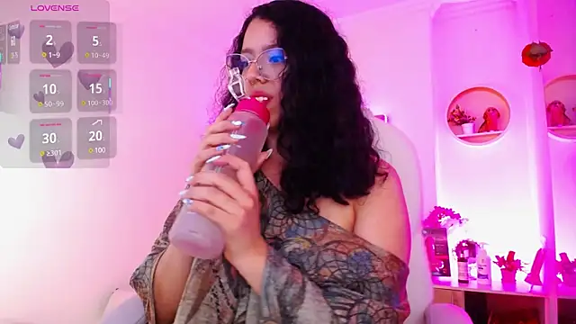 Aurora Brownn online show from 13, 3, 2025