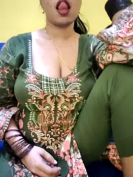 Snapshot of Haniya-143 chatting on 5, 10, 2025 Haniya-143 online show from 5, 10, 2025