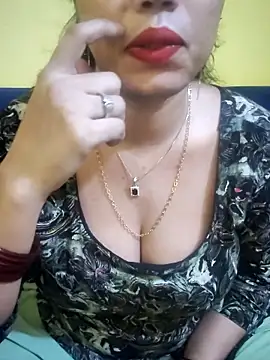 Snapshot of Haniya-143 chatting on 17, 10, 2025 Haniya-143 online show from 17, 10, 2025