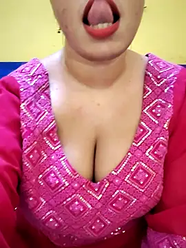 Snapshot of Haniya-143 chatting on 18, 9, 2025 Haniya-143 online show from 18, 9, 2025