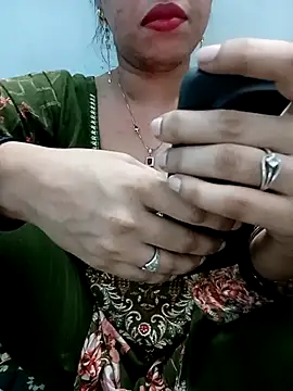 Snapshot of Haniya-143 chatting on 25, 11, 2025 Haniya-143 online show from 25, 11, 2025