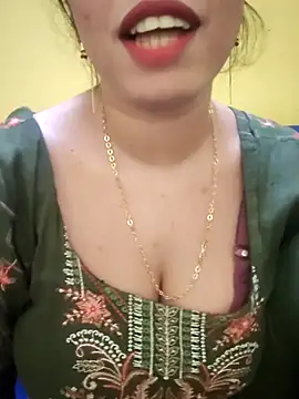 Snapshot of Haniya-143 chatting on 7, 10, 2025 Haniya-143 online show from 7, 10, 2025