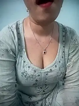 Snapshot of Haniya-143 chatting on 23, 10, 2025 Haniya-143 online show from 23, 10, 2025