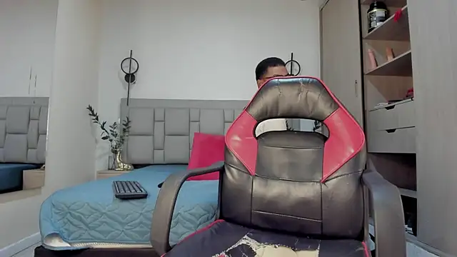 Snapshot of JEFFREY_COTTOM chatting on 22, 11, 2025 JEFFREY COTTOM online show from 22, 11, 2025