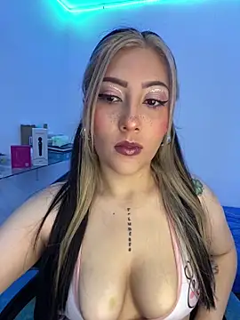Luna SofiaXX online show from 17, 5, 2026