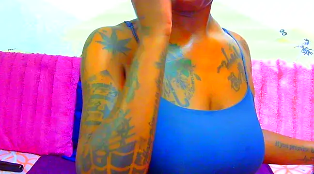 TattoedGoddessxx online show from 14, 3, 2025