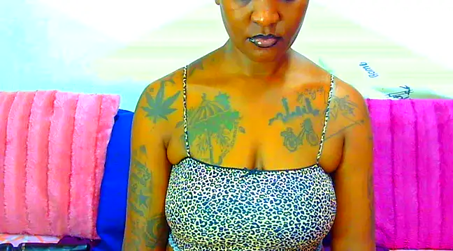 TattoedGoddessxx online show from 3, 3, 2025