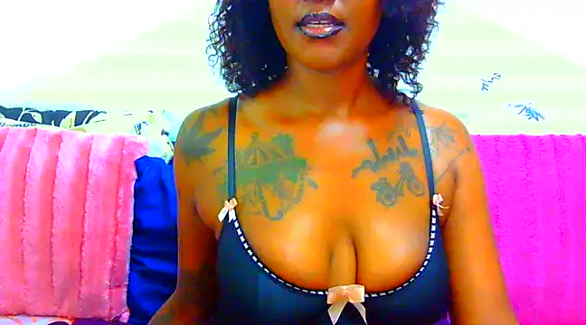 TattoedGoddessxx online show from 7, 3, 2025