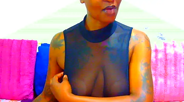 TattoedGoddessxx online show from 18, 2, 2025