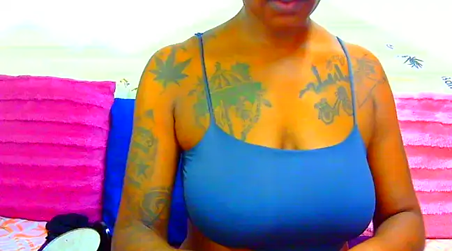 TattoedGoddessxx online show from 6, 3, 2025