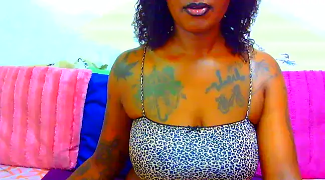 TattoedGoddessxx online show from 12, 3, 2025