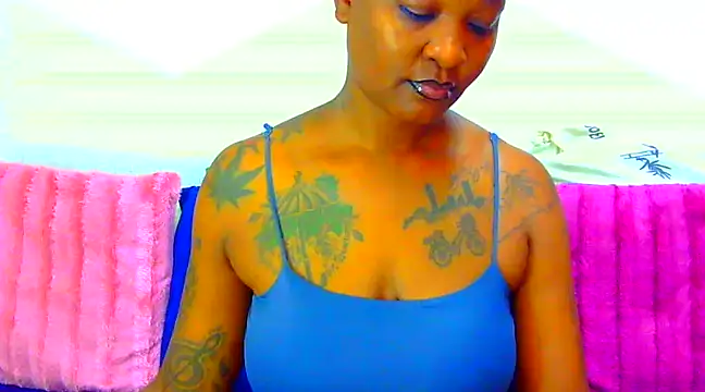 TattoedGoddessxx online show from 25, 2, 2025