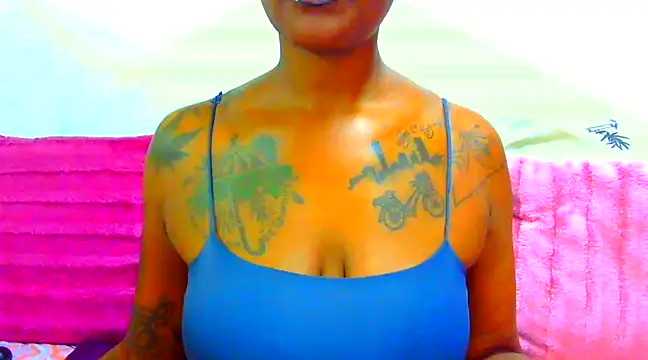 TattoedGoddessxx online show from 5, 3, 2025