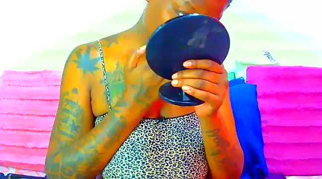 TattoedGoddessxx online show from 4, 3, 2025