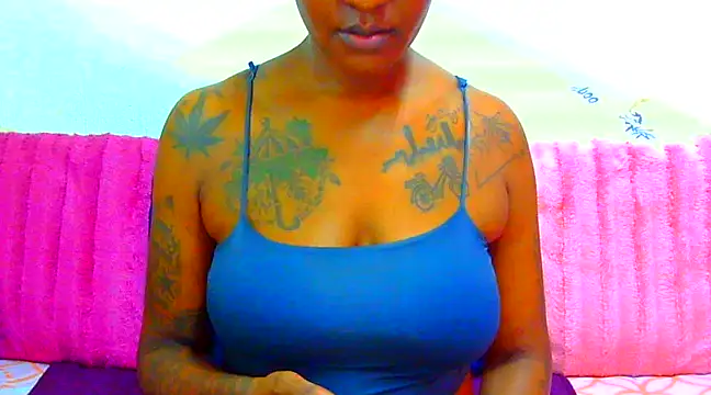 TattoedGoddessxx online show from 16, 3, 2025