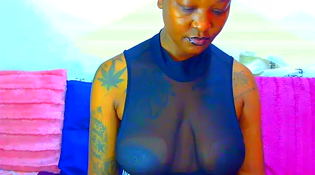 TattoedGoddessxx online show from 2, 3, 2025