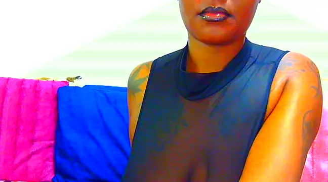 TattoedGoddessxx online show from 17, 2, 2025